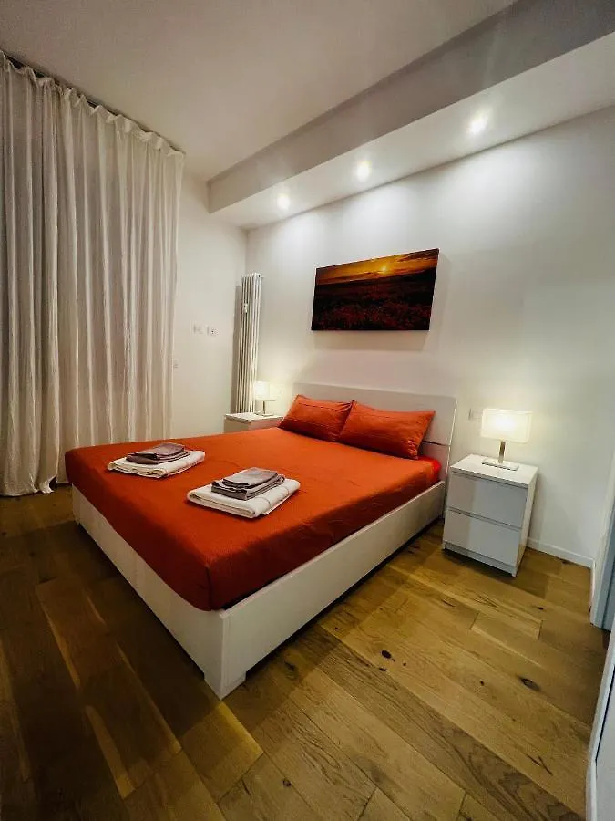 Bright Terrace In Milano location